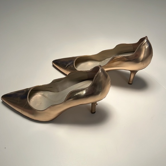 Tahari Rose Gold Heels - Picture 3 of 9